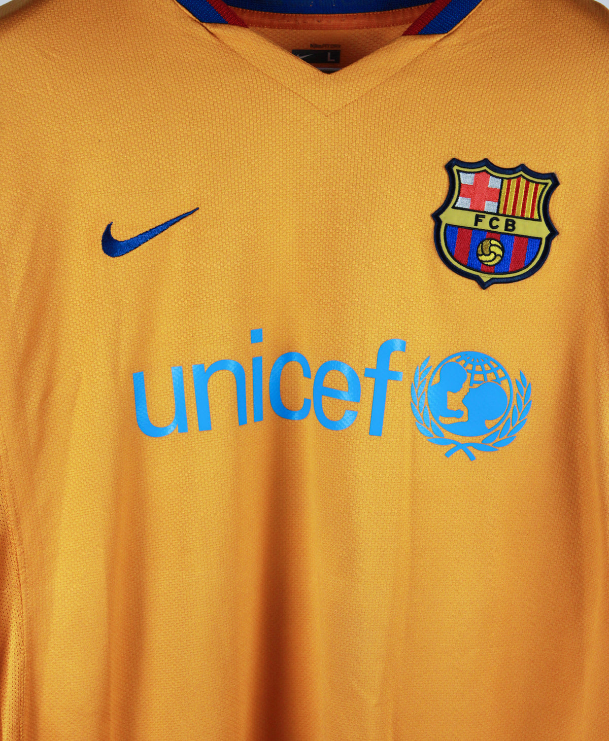 Barcelona 2006-07 Ronaldinho Away Kit (L)