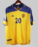 Sweden 2000-01 Larson Home Kit (L)