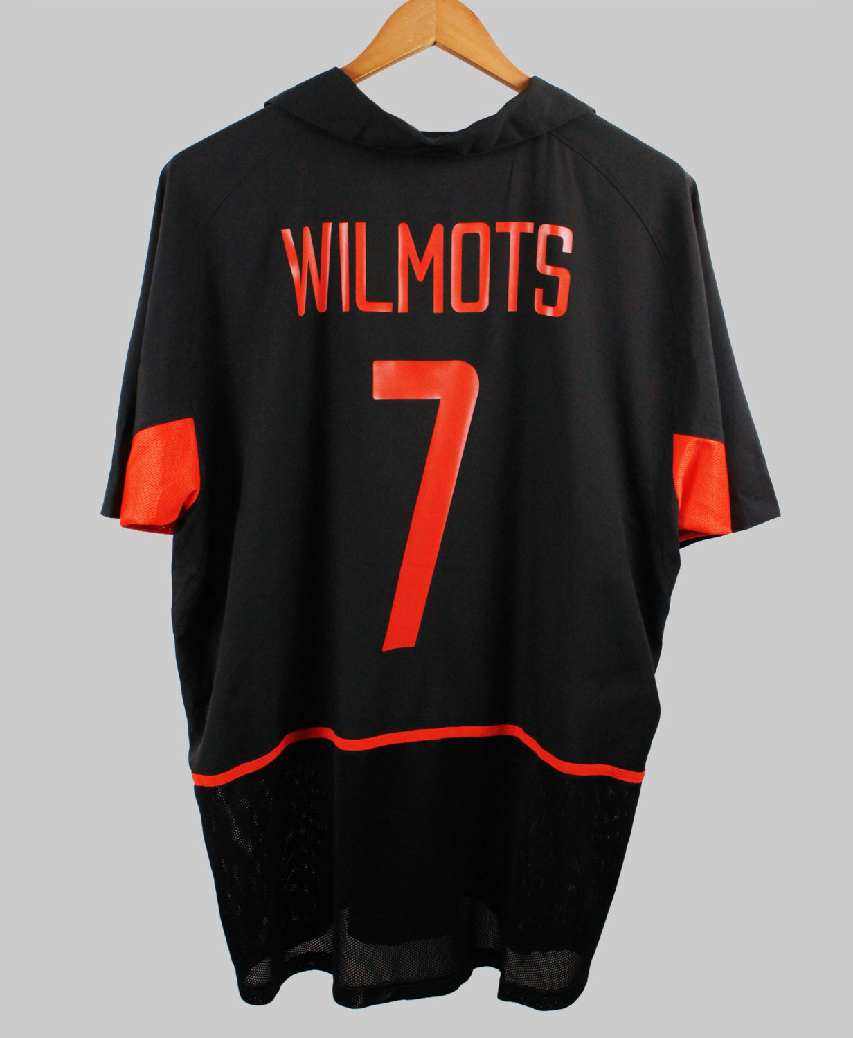 Belgium 2002-03 Wilmots Away Kit  (XL)