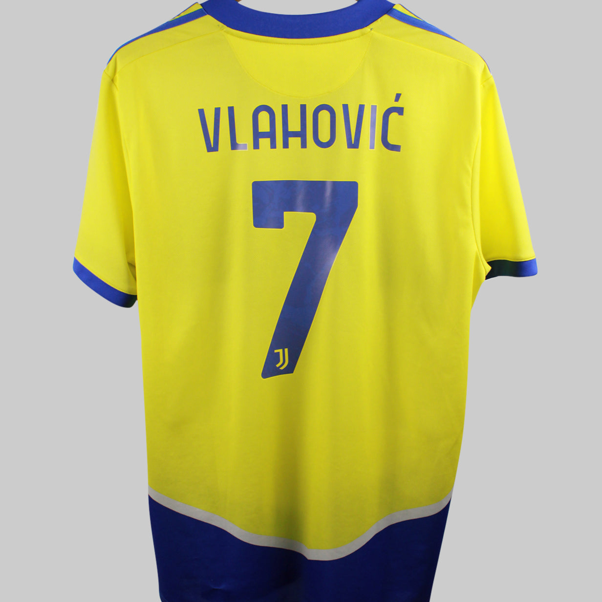 Juventus 2021-22 Vlahovic Third Kit (XL)