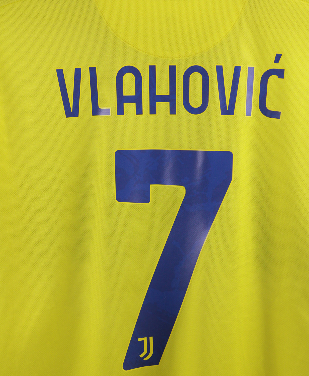 Juventus 2021-22 Vlahovic Third Kit (XL)