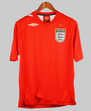 England 2005-06  Away Kit (M)