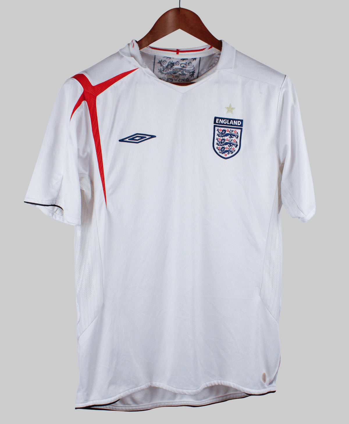 England 2005-06 Home Kit (L)