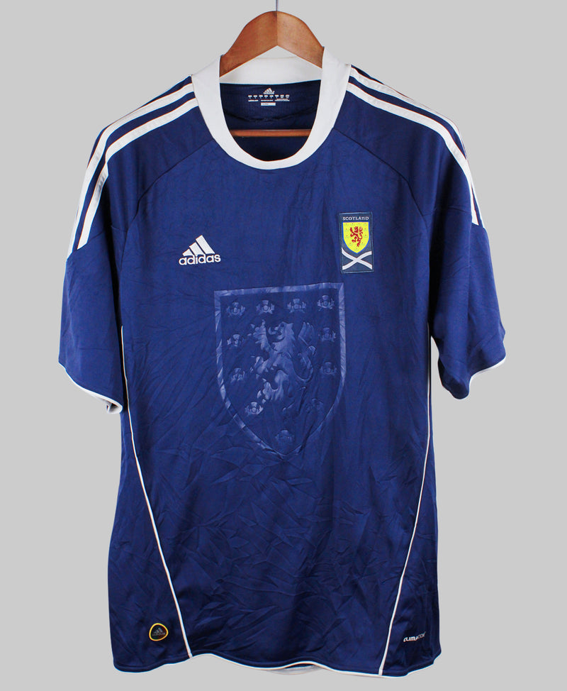 Scotland 2010-11 Home Kit (L)