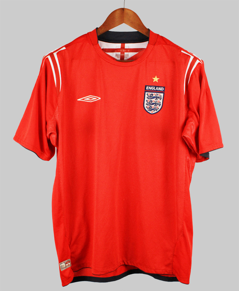 England 2004-05 Away Kit (L)