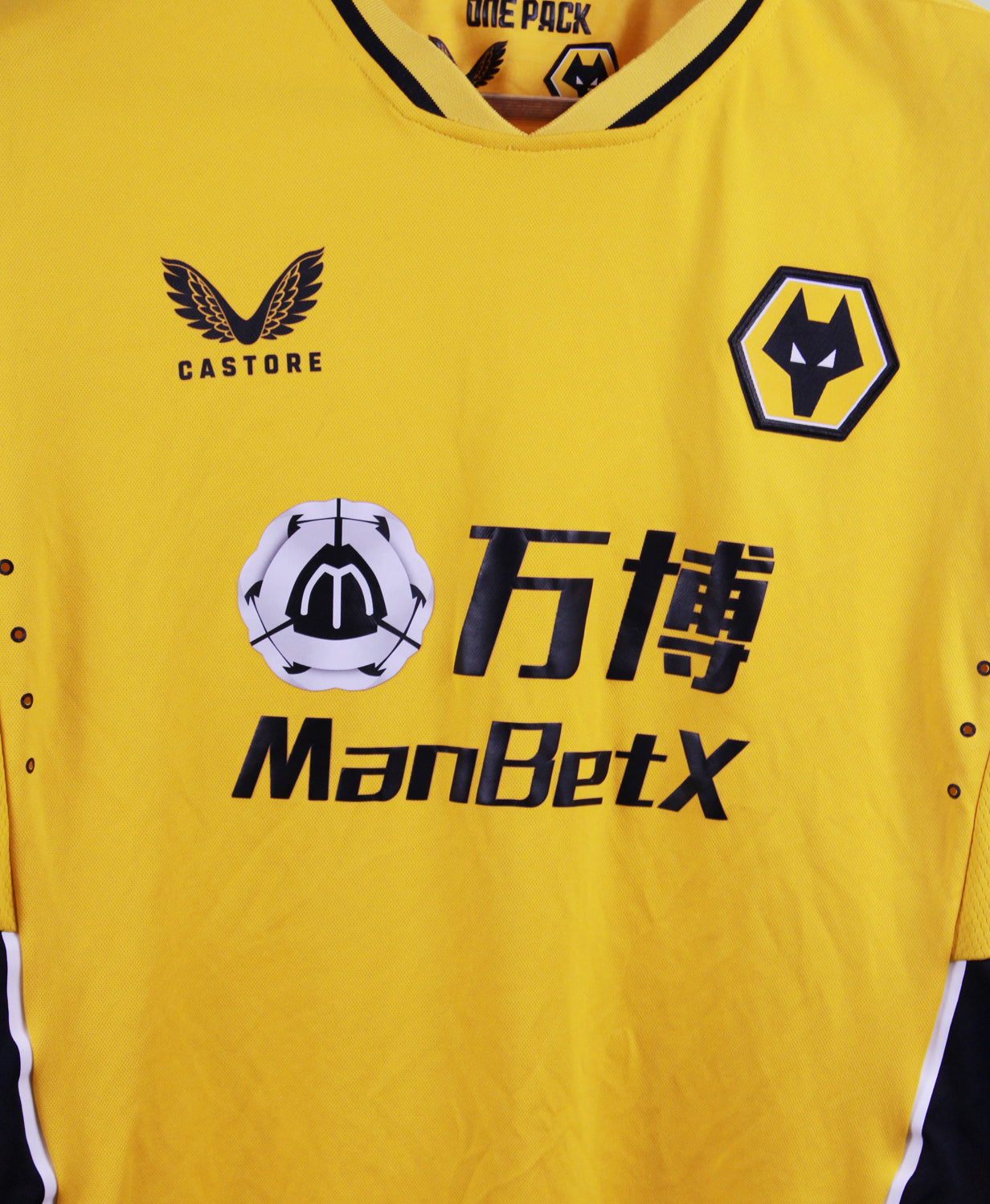 Wolves 2021-22 Dendoncker Home Kit (L)
