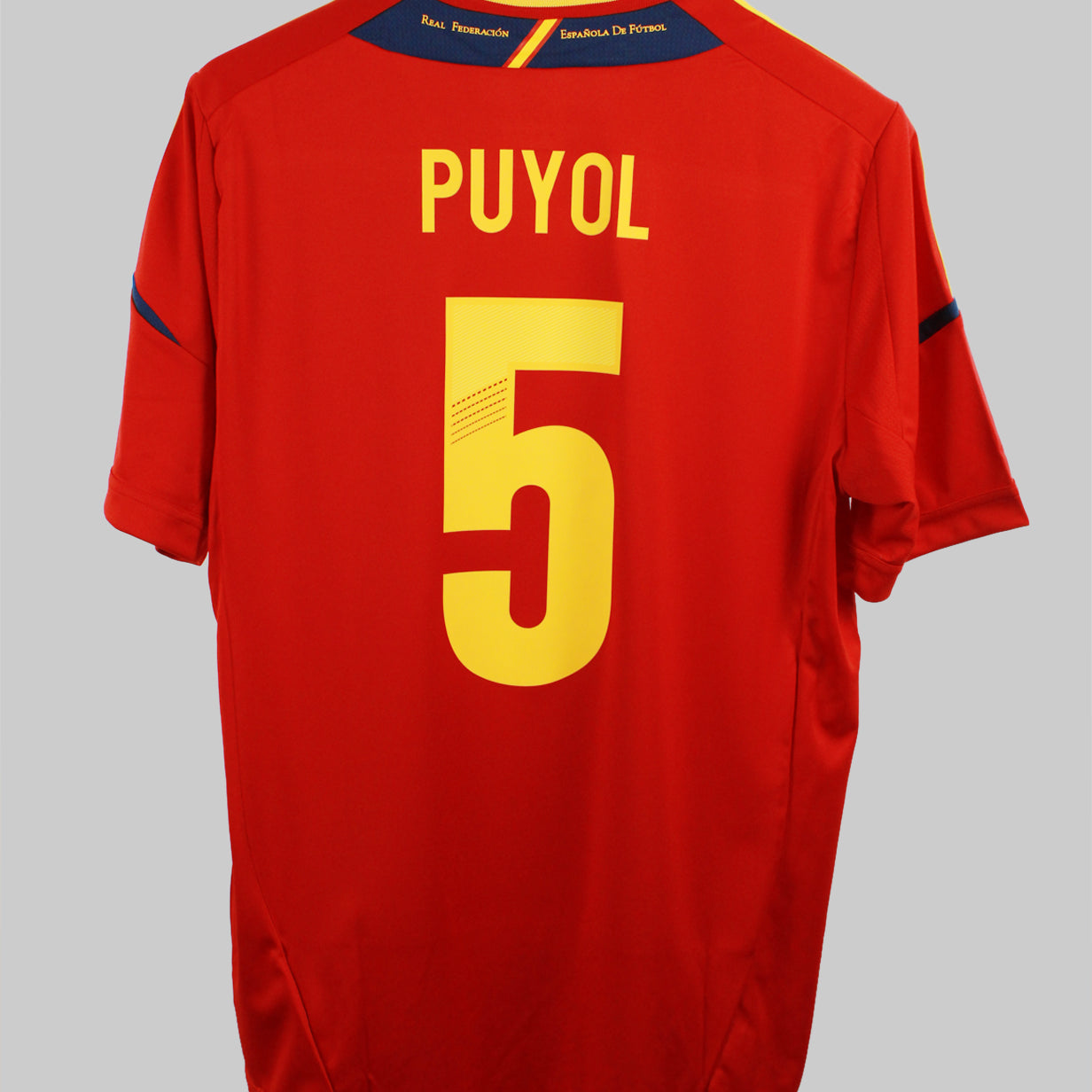 Spain 2012 Puyol Home Kit W/ Tags (L)