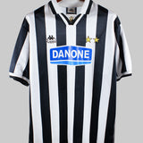 Juventus 1994-95 Home Kit (L)