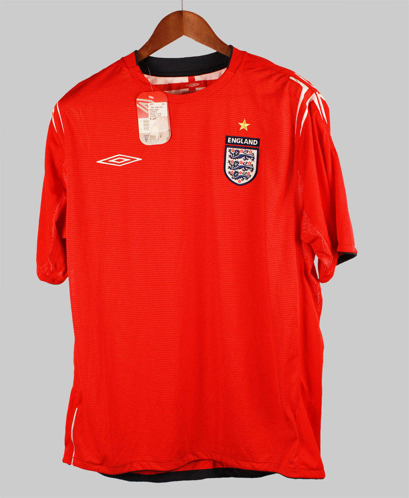 England 2004-05 Away Kit w/tags (XL)