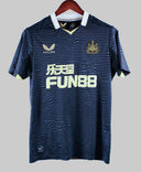 Newcastle 2021-22 Away Kit (M)