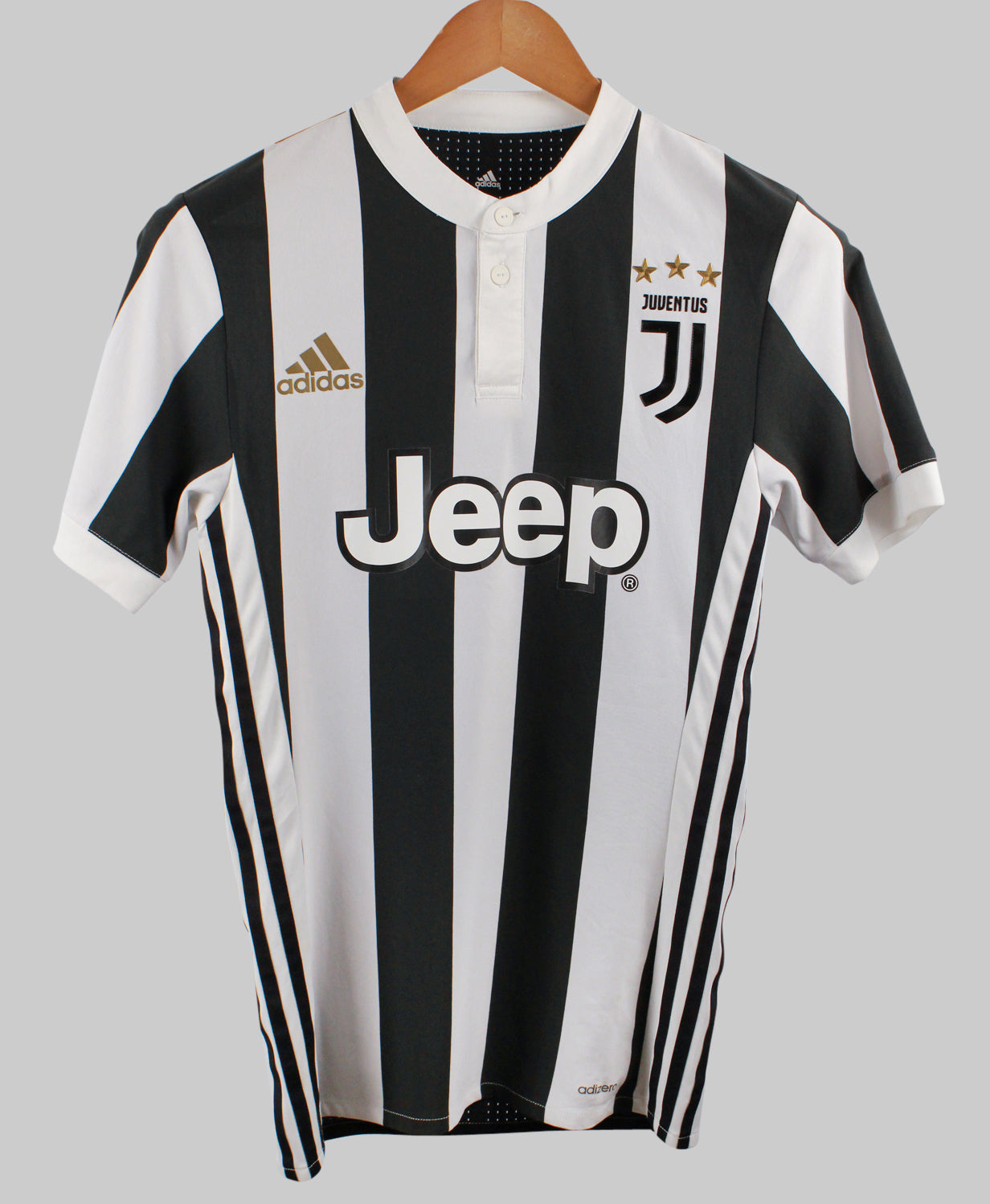 Juventus 2017-18 Higuain Player Issue Home Kit (S)