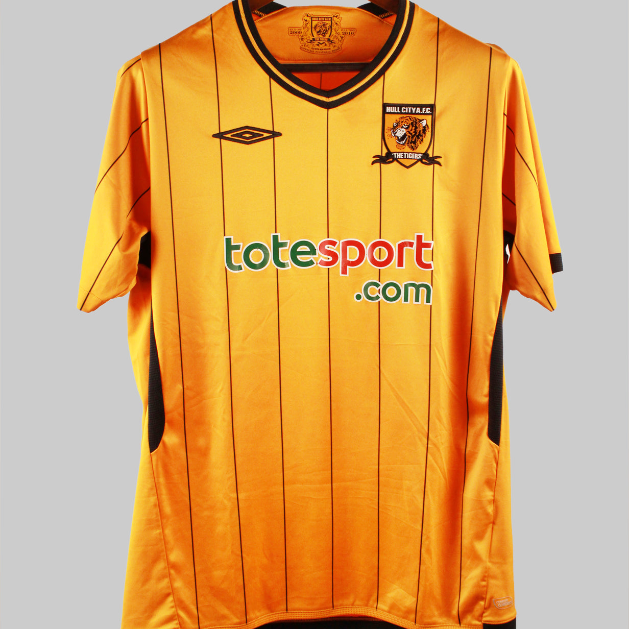 Hull City 2009-10 Altidore Home Kit (M)