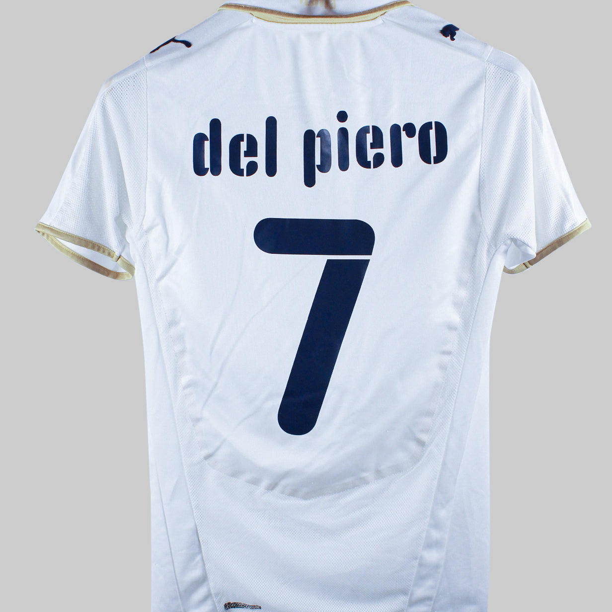 Italy 2007-08 Totti Home Kit (L)