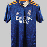 Real Madrid 2021-22 Away Kit (S)