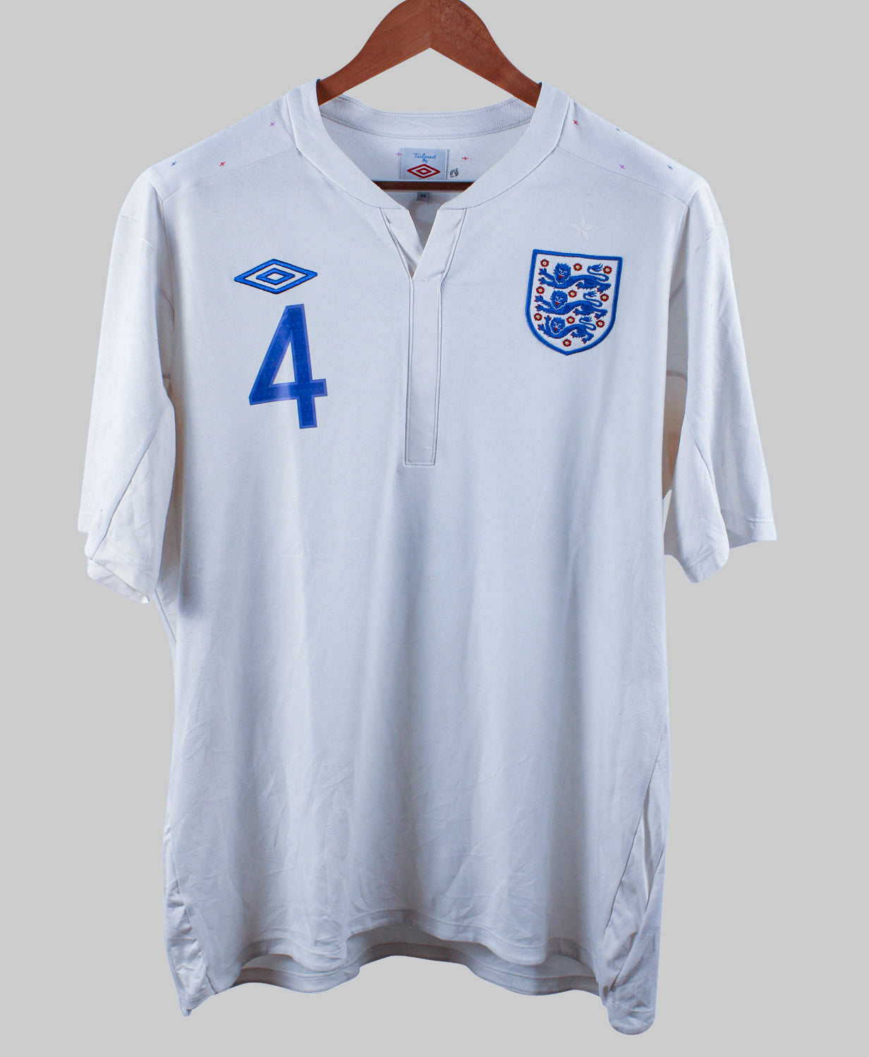 England 2010-11 Gerrard Home Kit (XL)