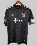 Bayern Munich 2010-11 Muller Third Kit (M)