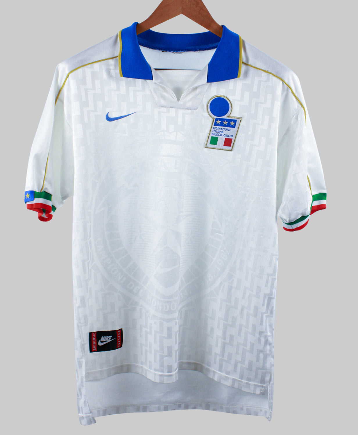 Italy 1995-96 Away Kit (M)