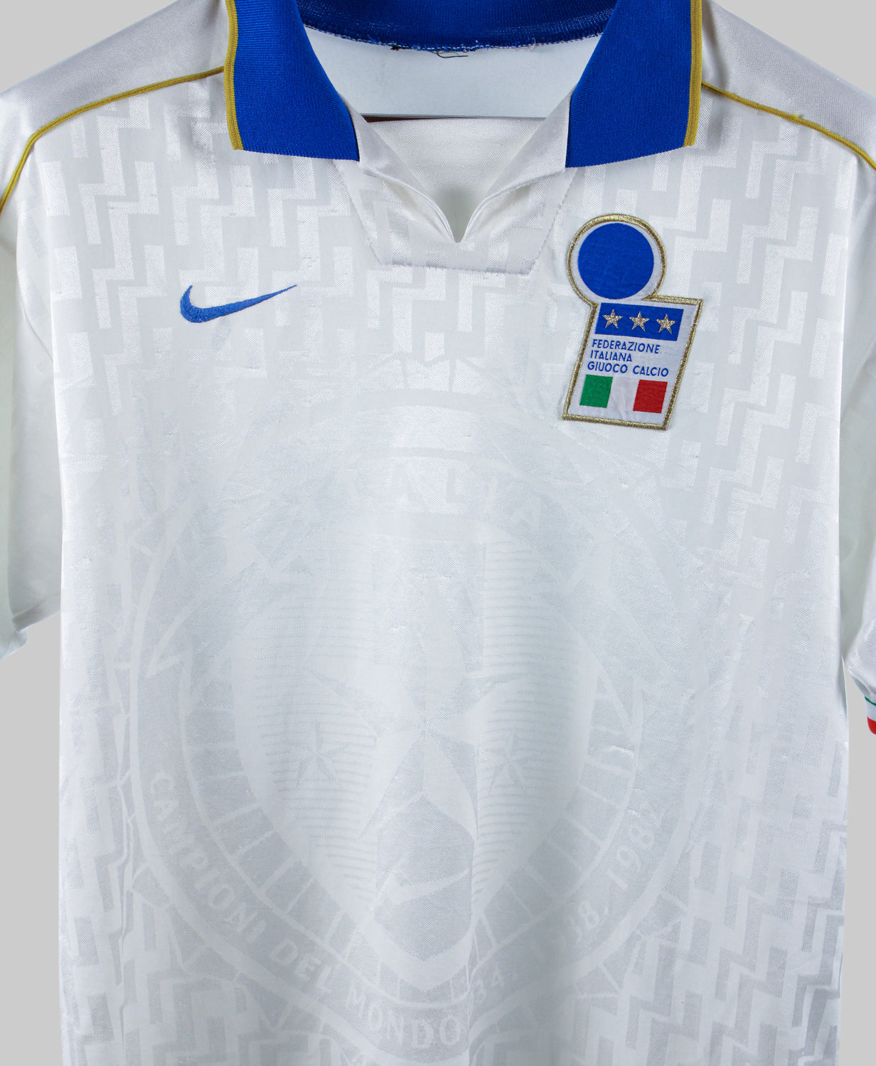 Italy 1995-96 Away Kit (M)