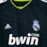 Real Madrid 2010-11 Ozil Away Kit (M)
