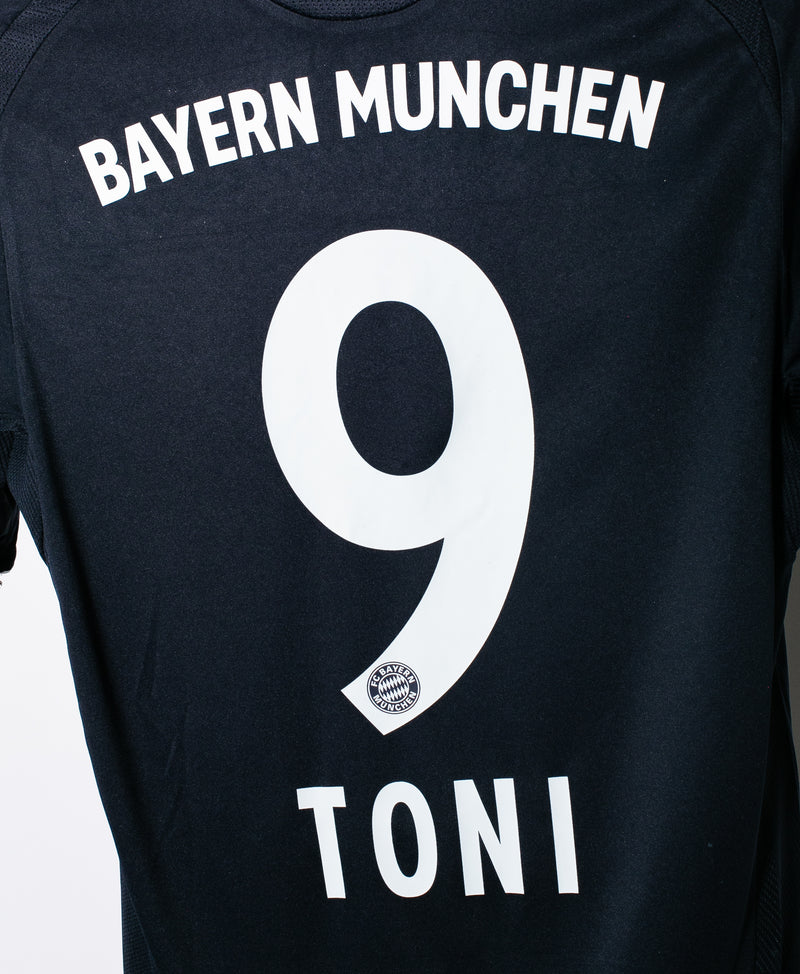 Bayern Munchen 2008-09 Toni Away Kit (S)