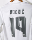 Real Madrid 2015-16 Modric Long Sleeve Home Kit (M)