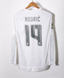 Real Madrid 2015-16 Modric Long Sleeve Home Kit (M)