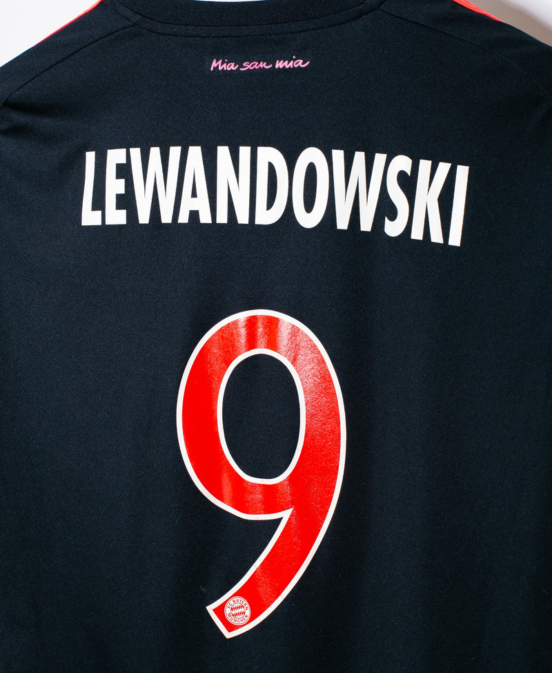 Bayern Munchen 2015-16 Lewandowski Third Kit (M)