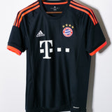 Bayern Munchen 2015-16 Lewandowski Third Kit (M)
