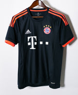 Bayern Munchen 2015-16 Lewandowski Third Kit (M)