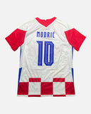 Croatia 2020-21 Modric home football shirt, size L.