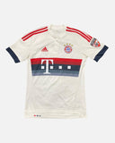 Bayern Munich 2015-16 Alonso away vintage football shirt, size Small — Adidas, front.
