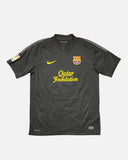 Barcelona 2011-12 Messi away vintage football shirt, size Large — Nike, front.