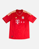 Bayern Munich 2011-12 Muller Home Kit (Large) - front