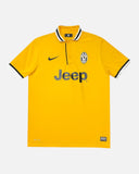 Juventus 2013-14 Pogba away vintage football shirt, size Medium — Nike, front.