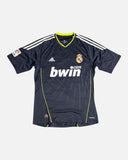 Real Madrid 2010-11 Ronaldo Away Kit (Large) - front