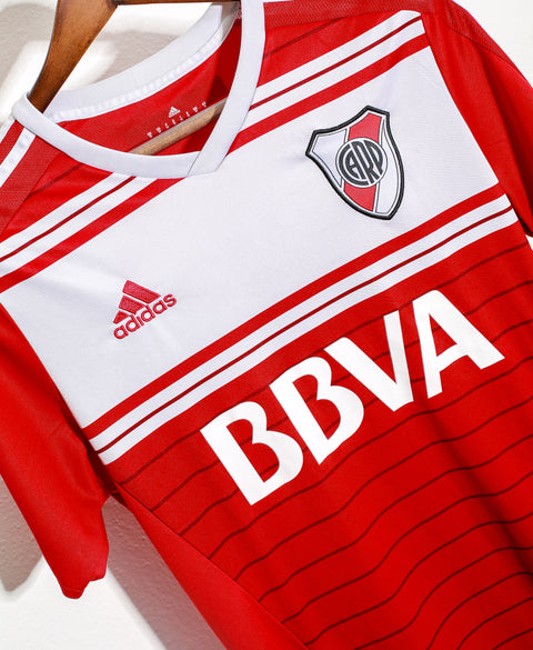 River Plate 2016-17 Away Kit (M)