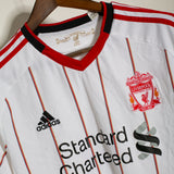 Liverpool 2010-11 Gerrard Away Kit (L)