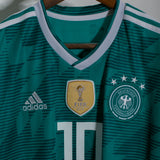 Germany 2018 Ozil #10 Away Kit (XL)