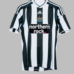 Newcastle 2009-10 Home Kit (L)