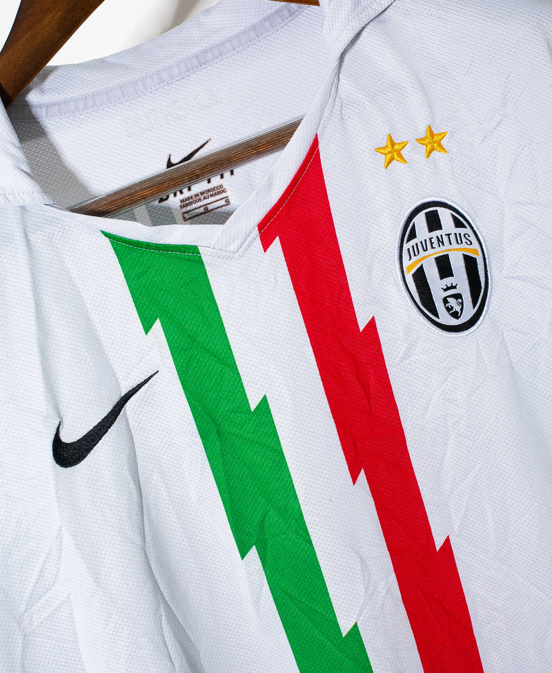 Juventus 2010-11 Del Piero Away Kit (L)