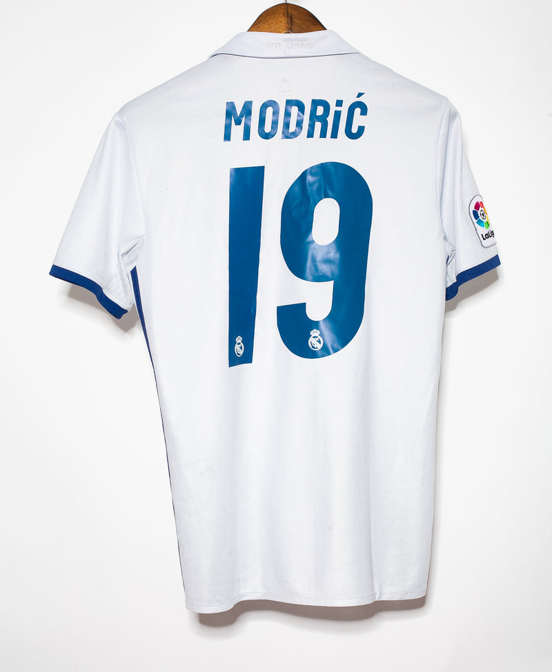 Real Madrid 2016-17 Modric Home Kit (S)