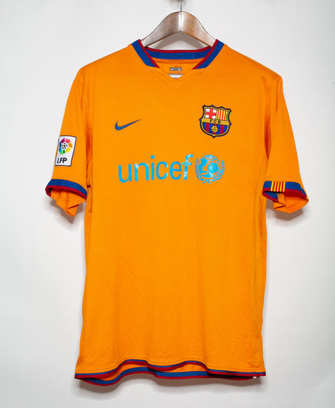 Barcelona 2006-07 Ronaldinho Away Kit (L)