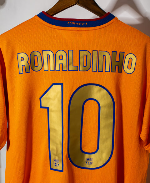 Barcelona 2006-07 Ronaldinho Away Kit (L)