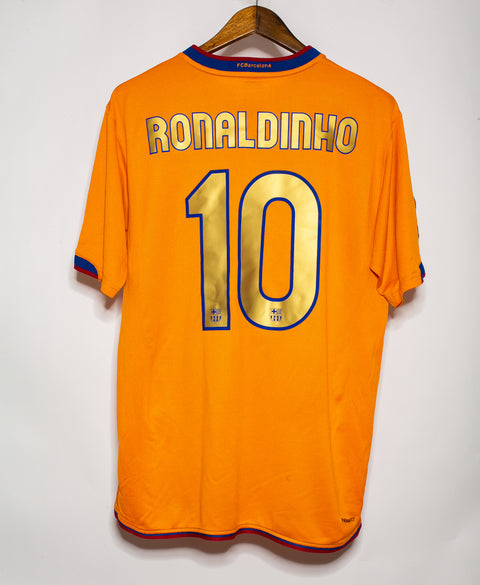 Barcelona 2006-07 Ronaldinho Away Kit (L)