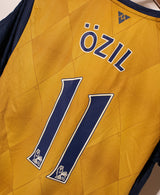 Arsenal 2015-16 Ozil Away Kit (M)