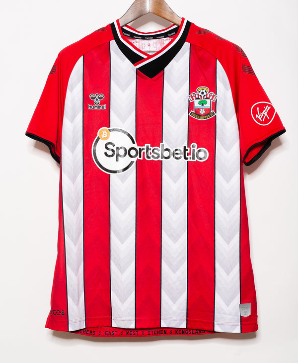Southampton 2021-22 Home Kit (L)