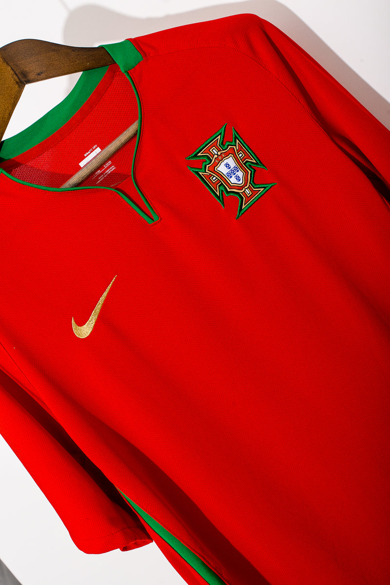 2008 - 2010 Portugal Home Kit ( L )