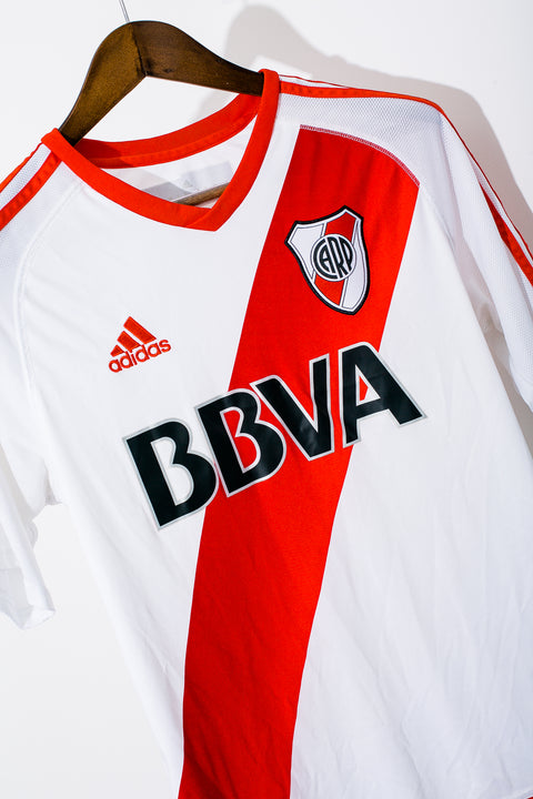 2016 - 2017 River Plate Home Kit ( M )