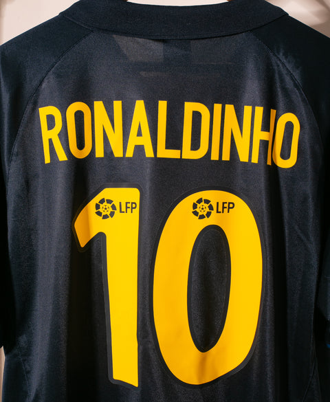 Barcelona 2002-03 Ronaldinho Away Kit (XL)