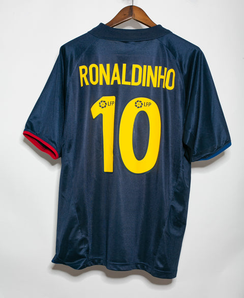 Barcelona 2002-03 Ronaldinho Away Kit (XL)